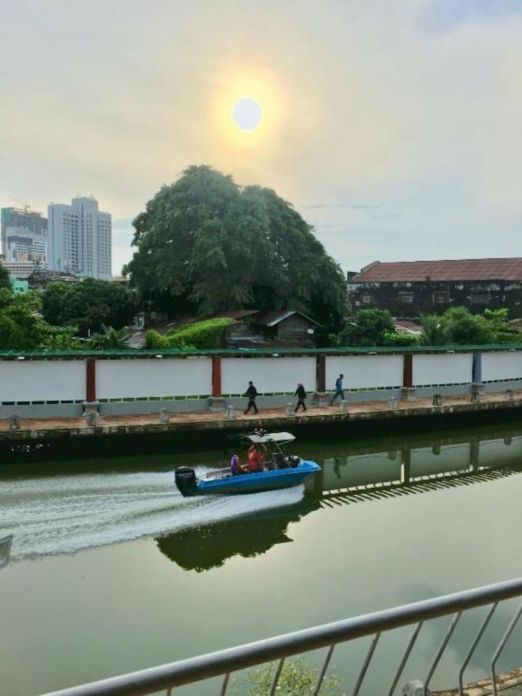 Hotel Spot On 90746 Vspace Guesthouse & Cafe, Malacca, photo