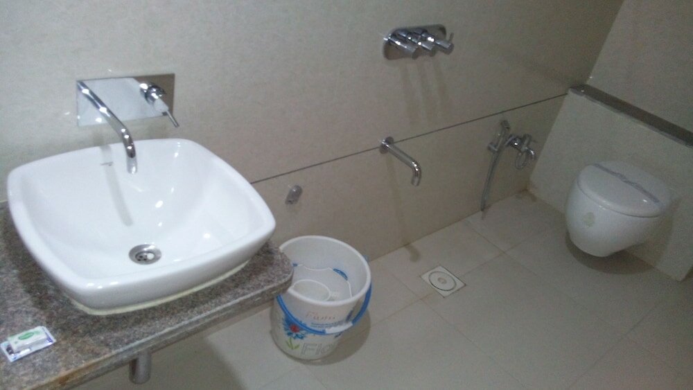 Фото Hotel Caravan