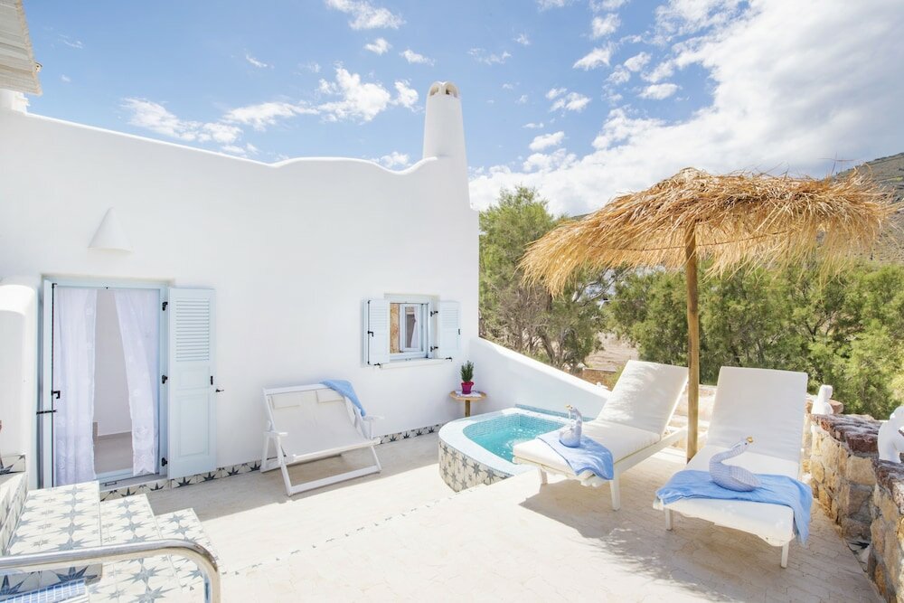 Фото Starlight Luxury Seaside Villa & Suites