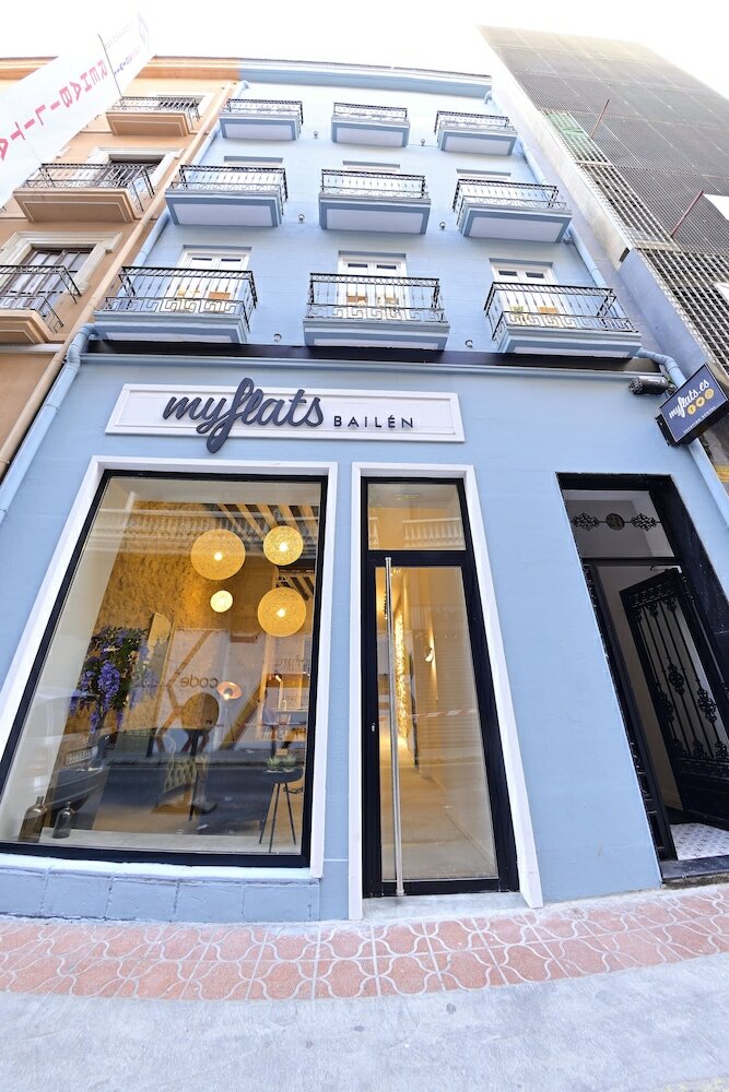 Фото MyFlats Luxury Downtown