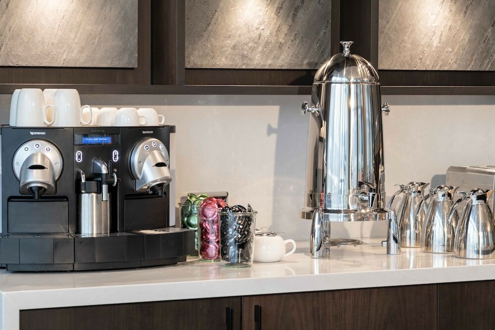 Фото Ac Hotel by Marriott Portsmouth