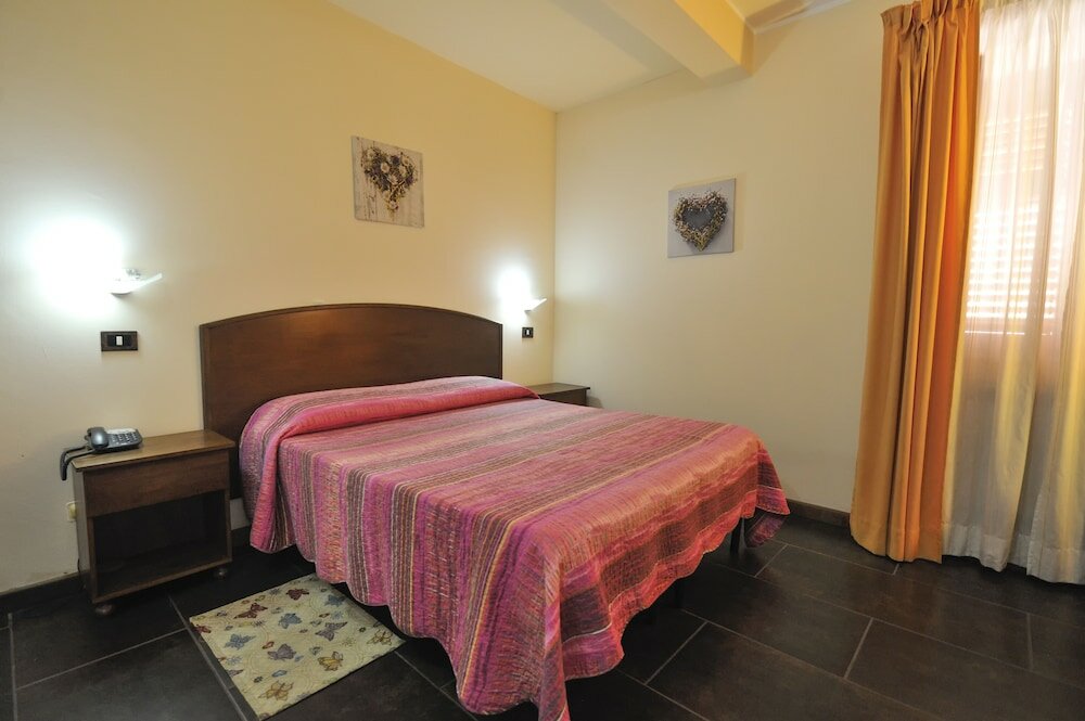 Фото Hotel Piccolo di Corduneanu Aurora