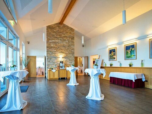 Гостиница Dorint Parkhotel Siegen в Кройцтале