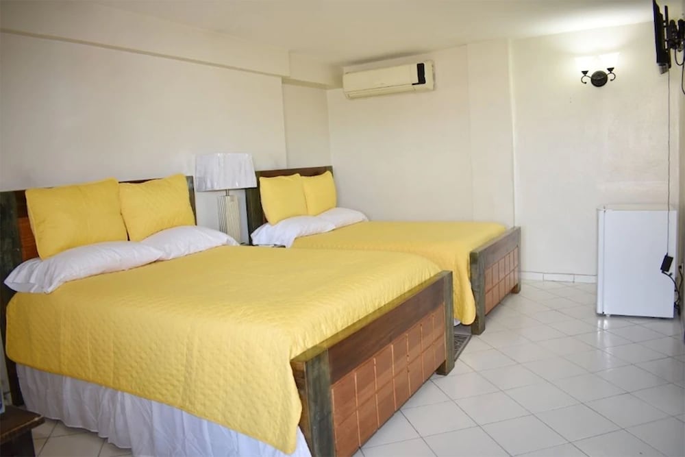 Фото Constellation Hotel