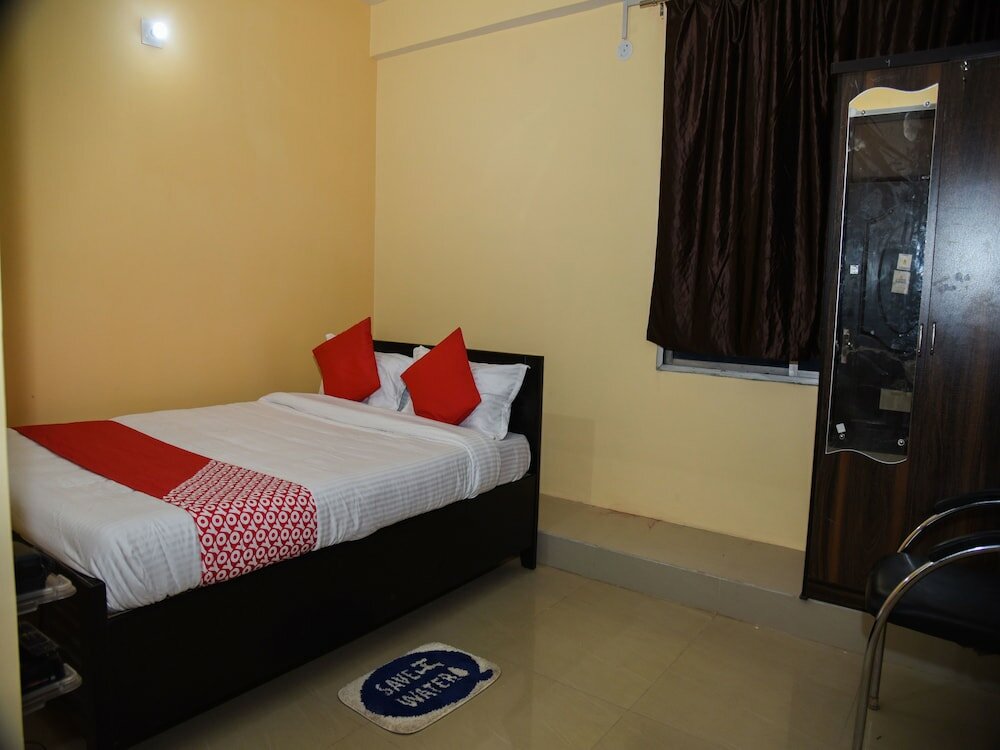 Фото Oyo 15071 Hotel Harsh Raj Residency