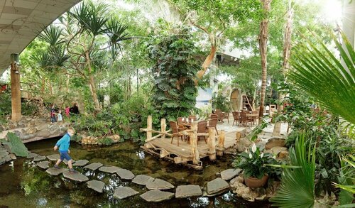 Внешний вид отеля Center Parcs De Vossemeren в Ломмеле, фото 5