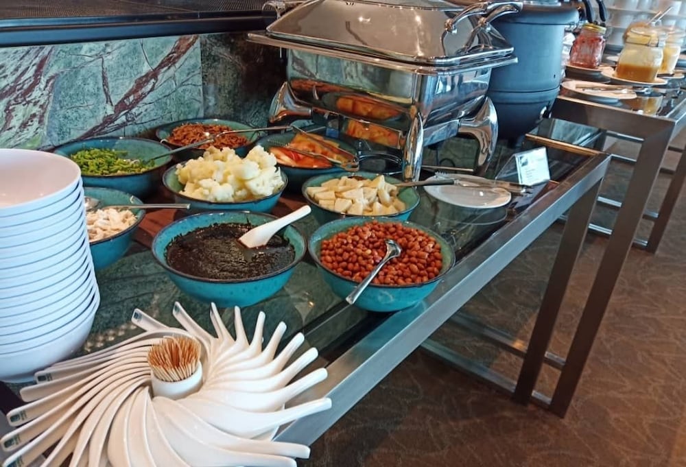 Фото Отель Roxy Hotel and Apartments