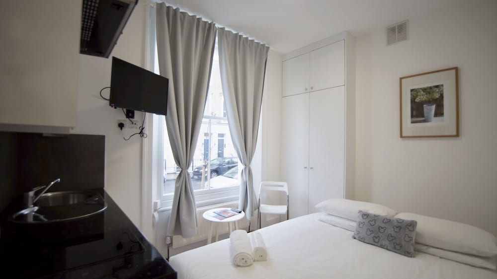 Фото Ifield Road