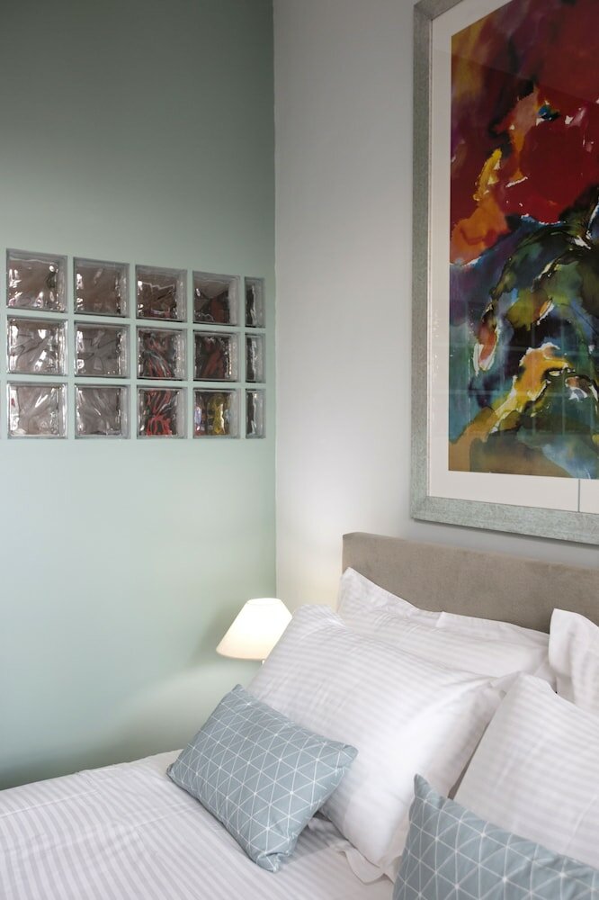 Фото Under the shade of Acropolis