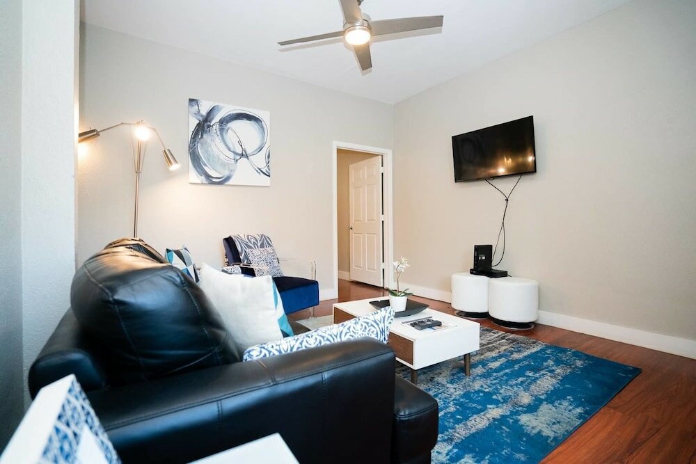 Фото The Traveler's Corner Located on Larimer Street