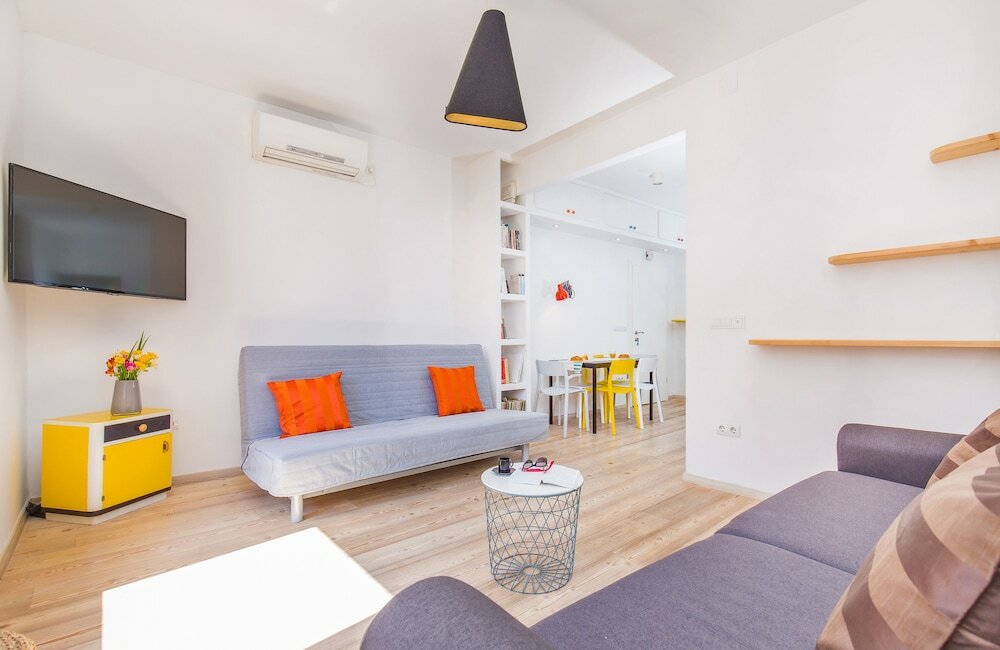 Фото Apartment & Room Joy