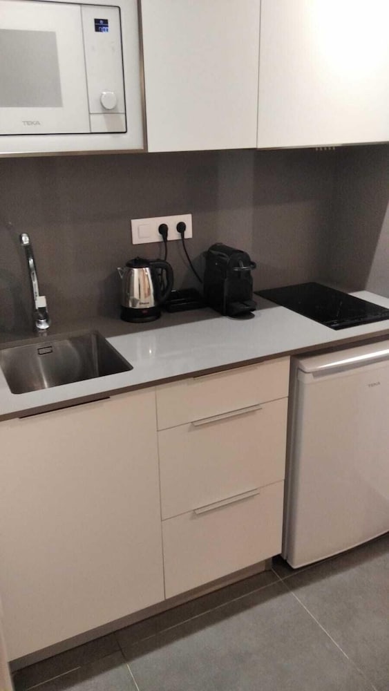 Фото Aparthotel Augusta Barcelona