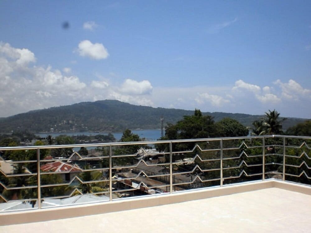 Фото Hotel Hilltop International