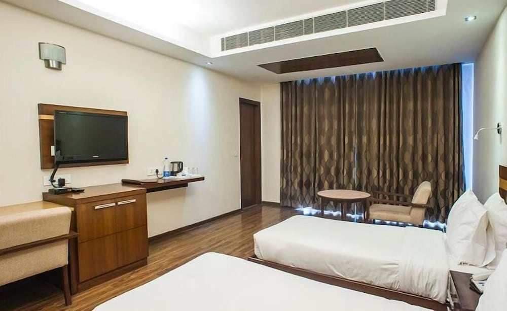 Фото Hotel Hive Panipat