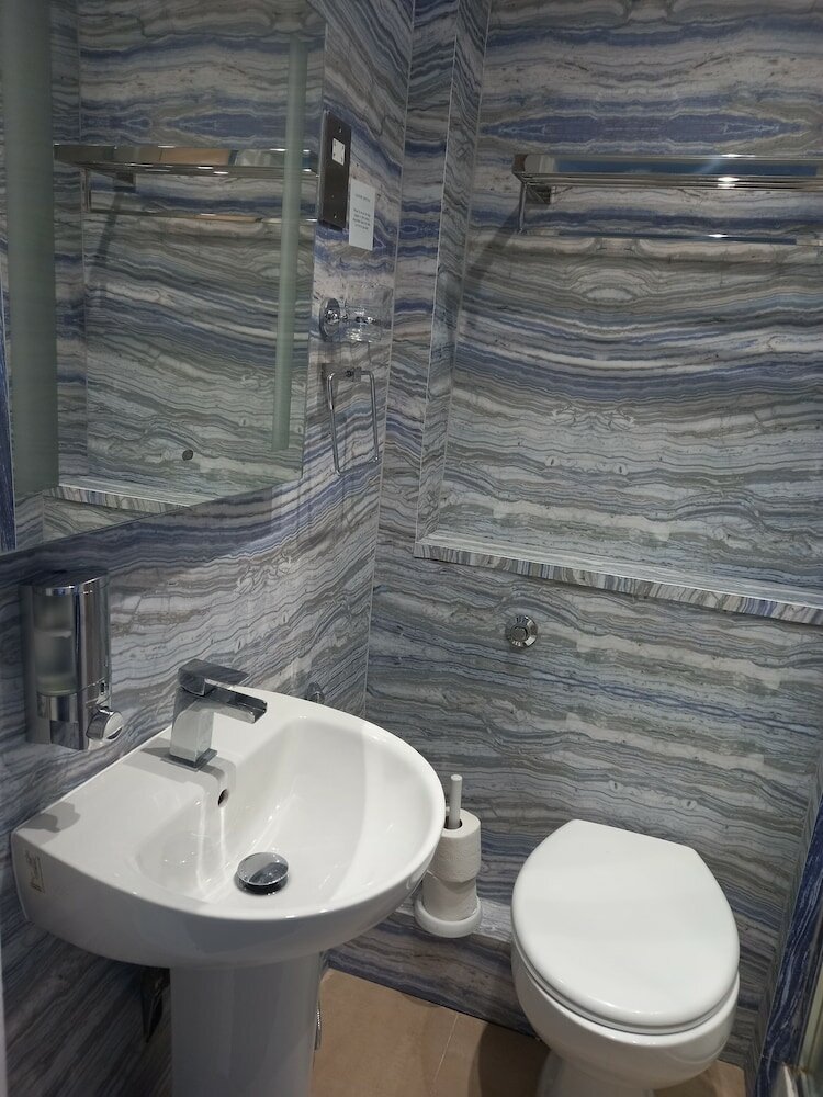 Фото Primrose Guest House