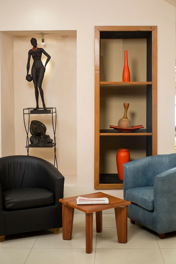 Фото La Cour Hotel Apartments