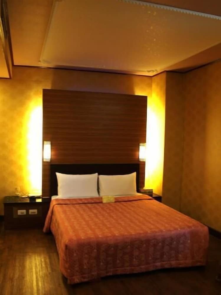 Фото Hotel Lee Chan