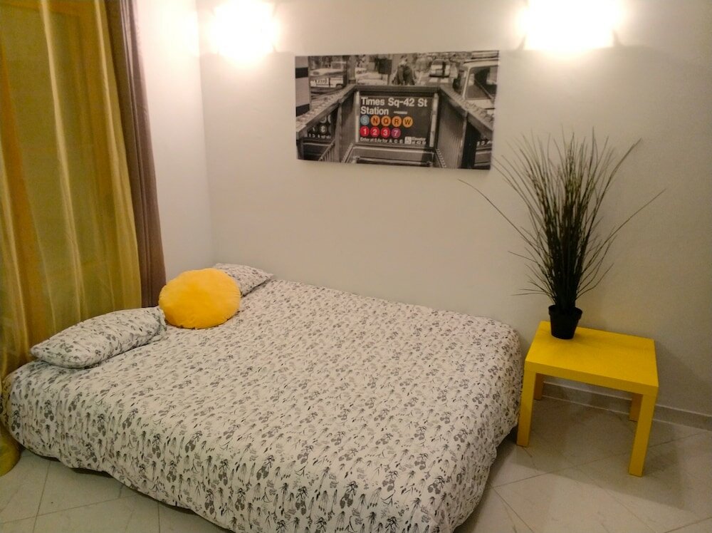 Фото Port Royal Apartments