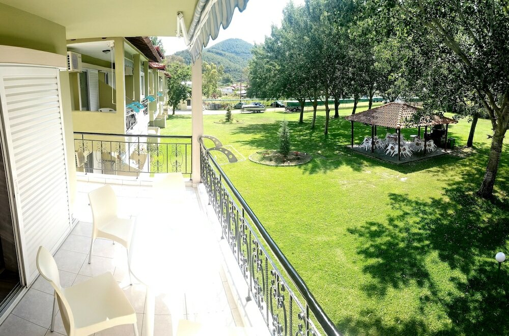 Фото Chrissi Ammoudia