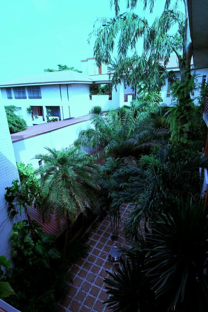 Фото La Cour Hotel Apartments