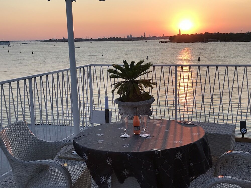 Фото Oasis Golden Lagoon Chalet