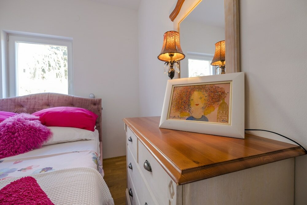 Фото Maja apartment-Sunset view Cavtat 1 i 2