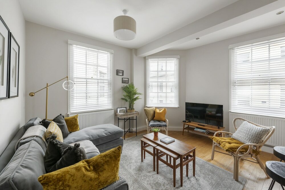 Фото Superior Stays Luxury Apartments - Bath City Centre