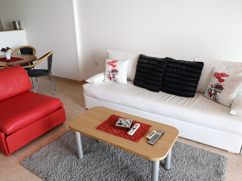 Фото Villa Eros Apartments