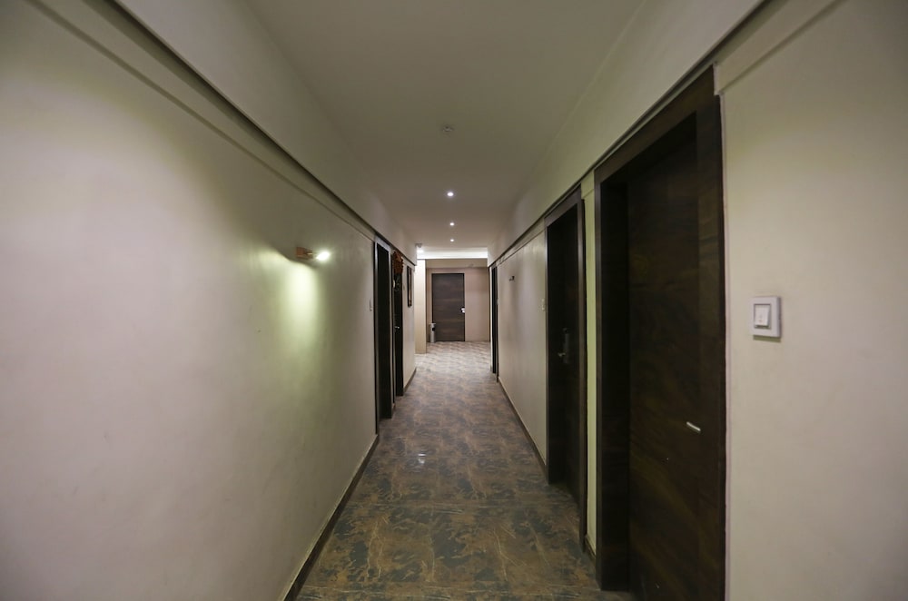 Фото Oyo 22315 Hotel Rajdoot Gaurav