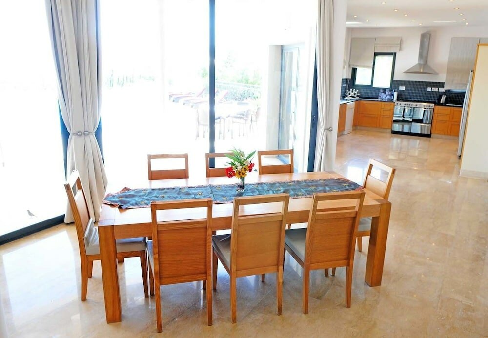 Фото Villa Amelia by Amy Villas