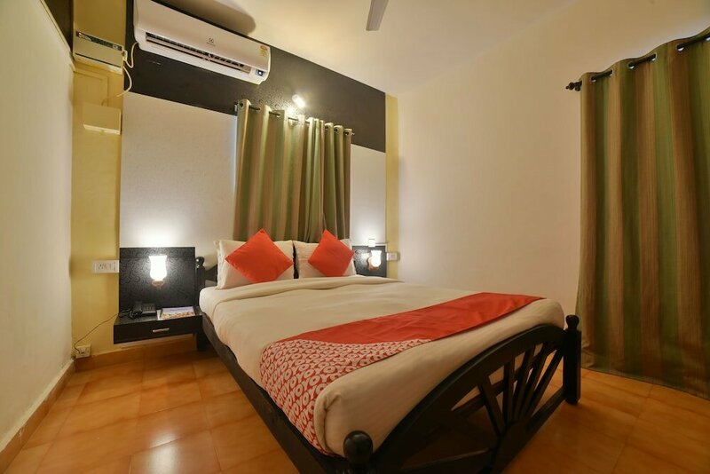 Гостиница Oyo 30128 Reddy's Hotel