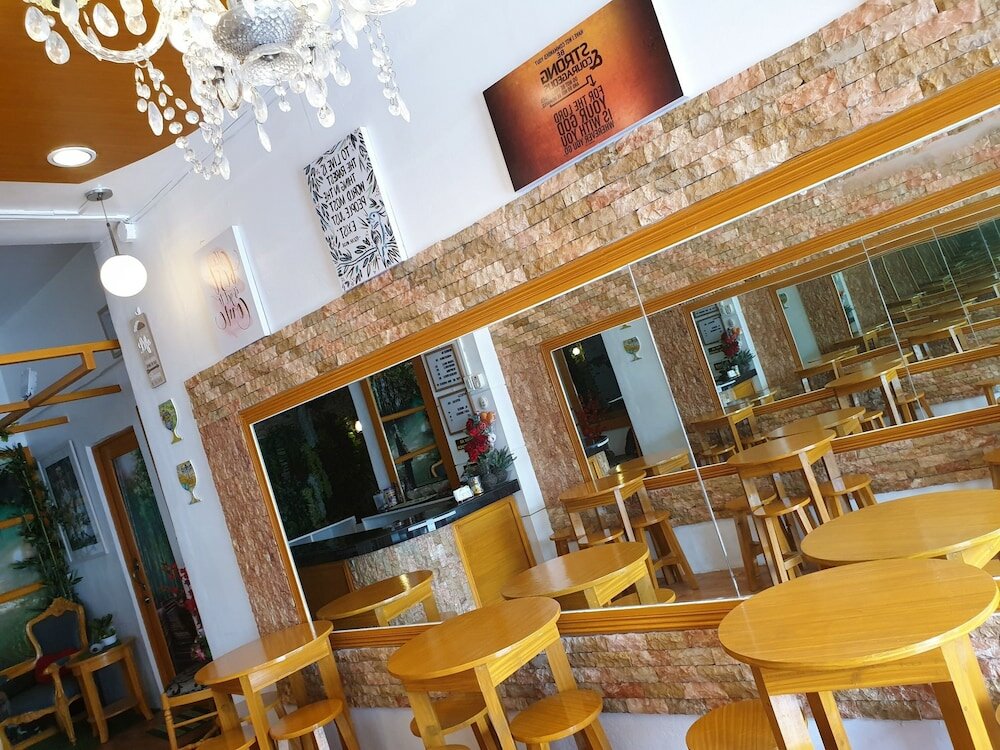 Фото GardenPod Hostel & Café