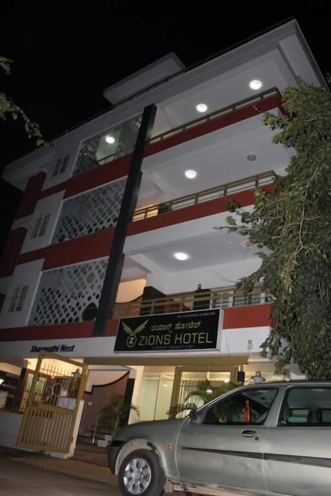 Фото Zions Hotel