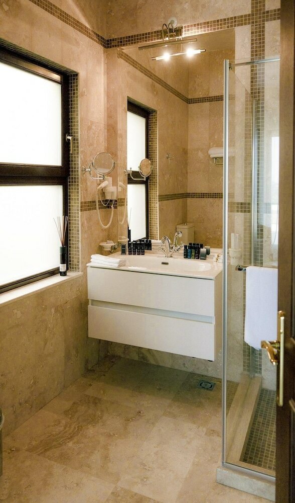 Фото Oak Leaf Residences