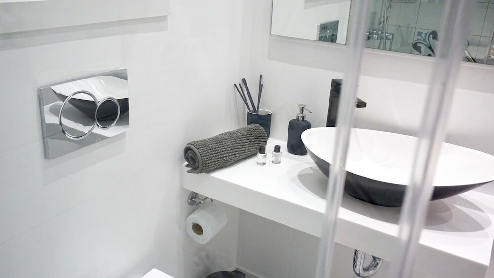 Фото Vibrant & Cozy Apt in Athens