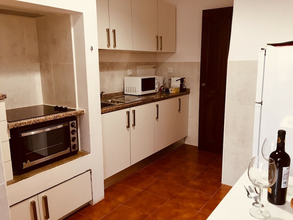 Фото Vintage Apartment in Historic Lisbon