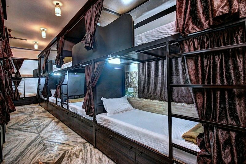Гостиница Sunshine Backpackers в Мумбаи