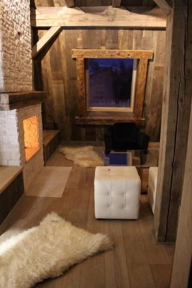 Фото Chalet Petit Palais