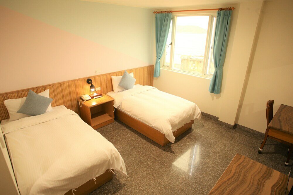 Фото Holiday Hotel