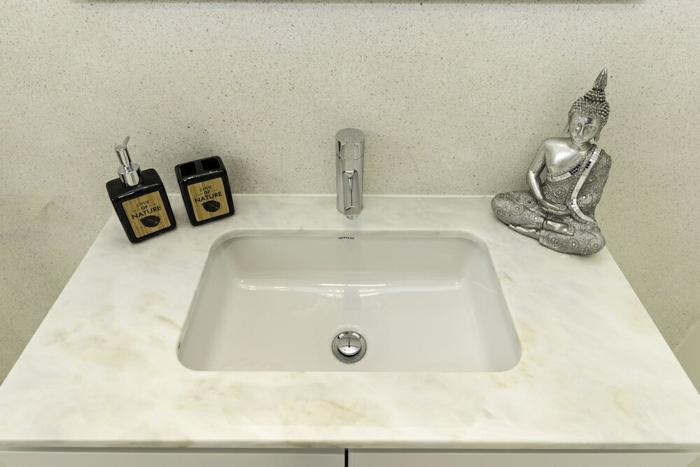 Фото Guest H4u Bonjardim Pop Art City Center