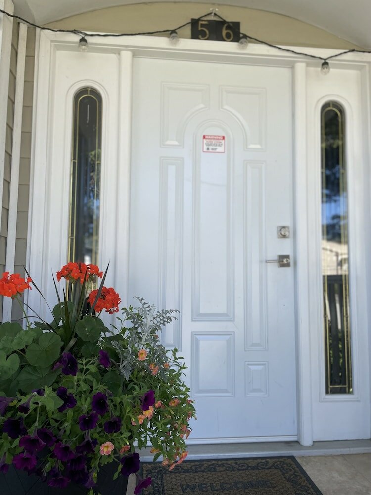 Фото Cozy Bedrooms Guest House