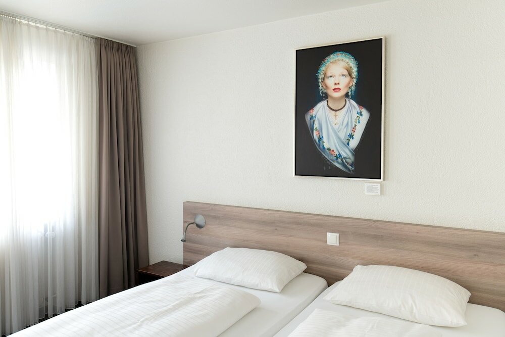 Фото Hotel Schwarzwälder Hof