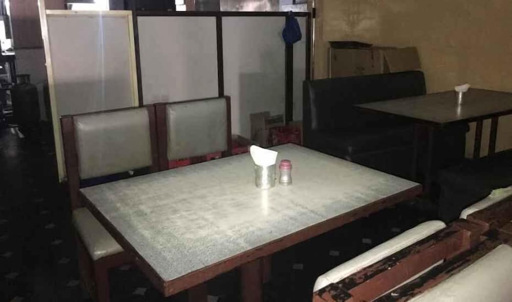 Фото Iroomz Amrutha Residency