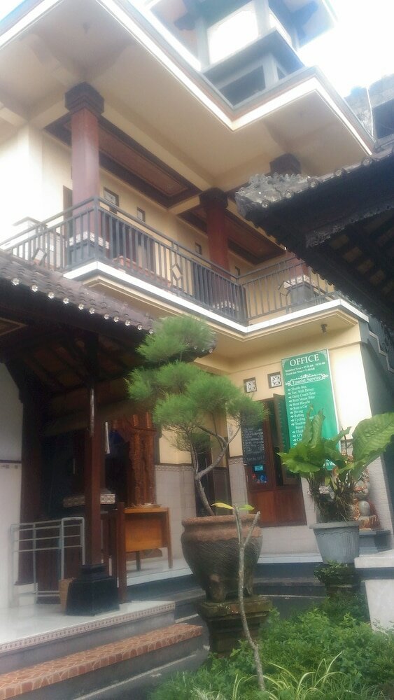 Фото Dewi Antara Homestay