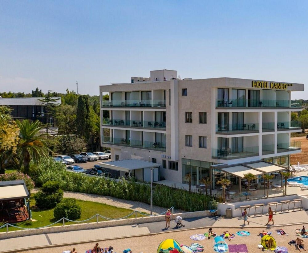 Фото Hotel Kaneo