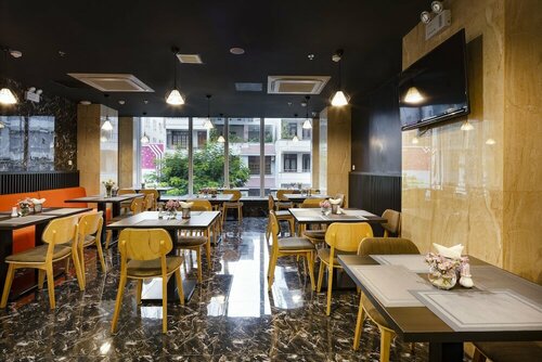 Гостиница Agnes Hotel в Нячанге