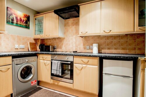 Гостиница Montgomery Apartments - Crighton в Эдинбурге