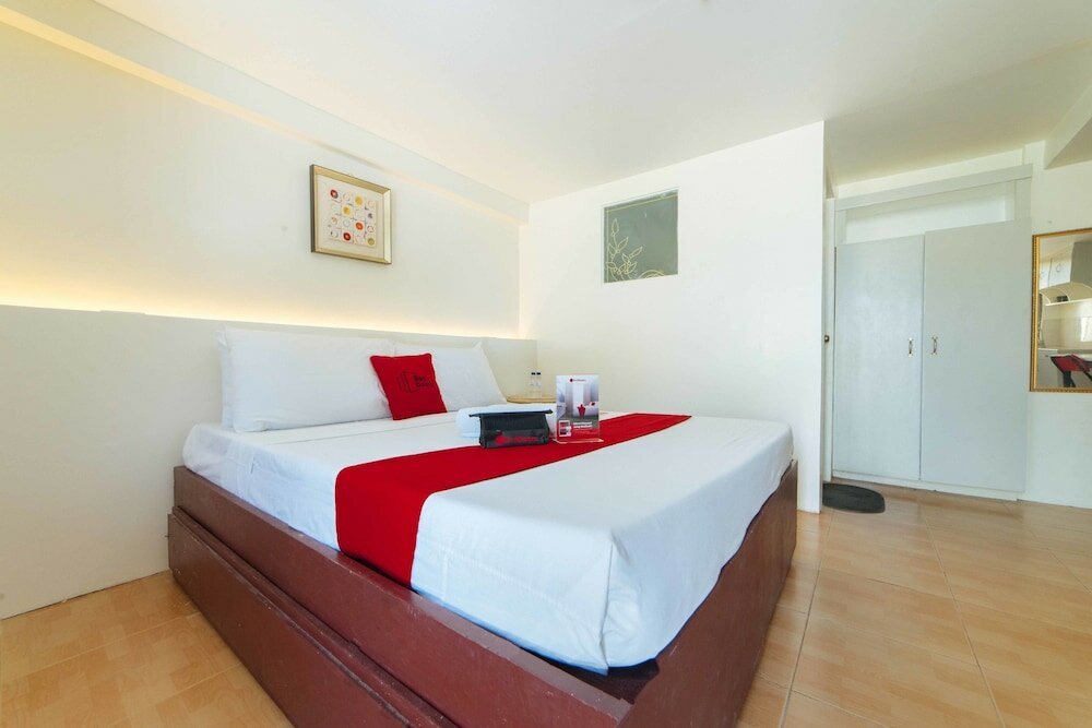 Фото RedDoorz Ledesco Avenue Lapaz Iloilo