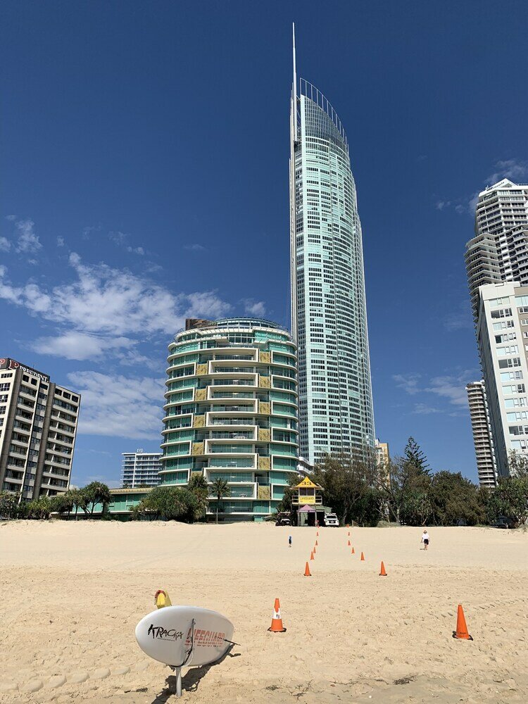 Фото Upmarket Apartment at Beach