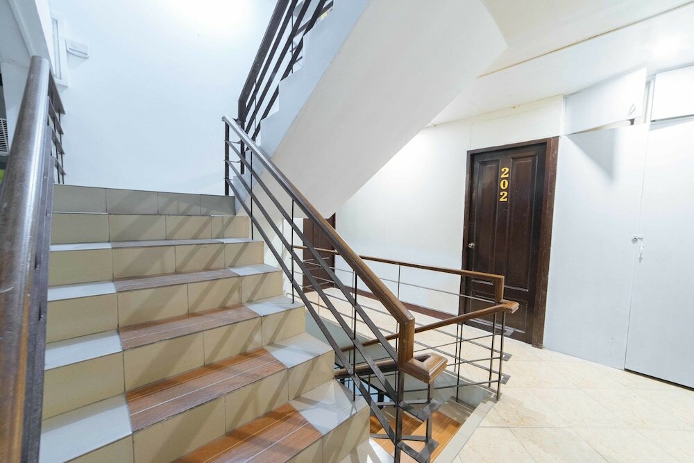 Фото RedDoorz Ledesco Avenue Lapaz Iloilo